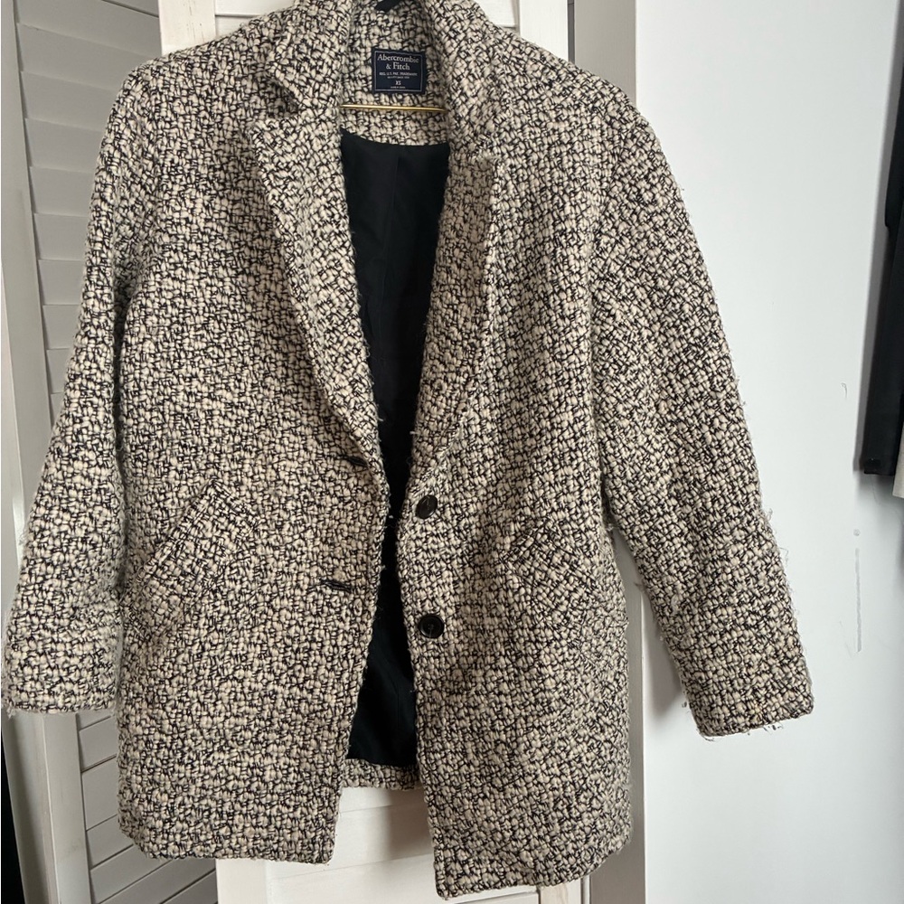 Abercrombie & Fitch Black and White Blazer Jacket